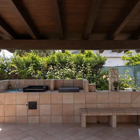 Villathomas * Campofelice Di Roccella