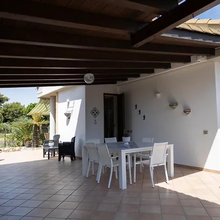 Villathomas * Campofelice Di Roccella