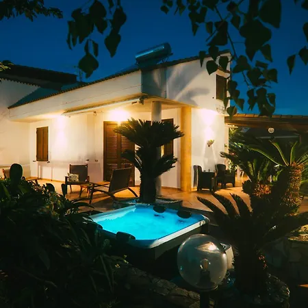 Villathomas