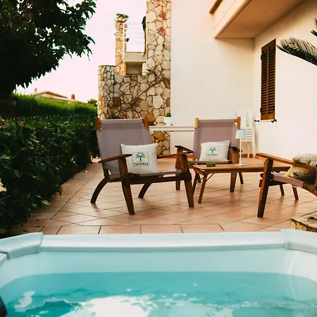Villa Villathomas *